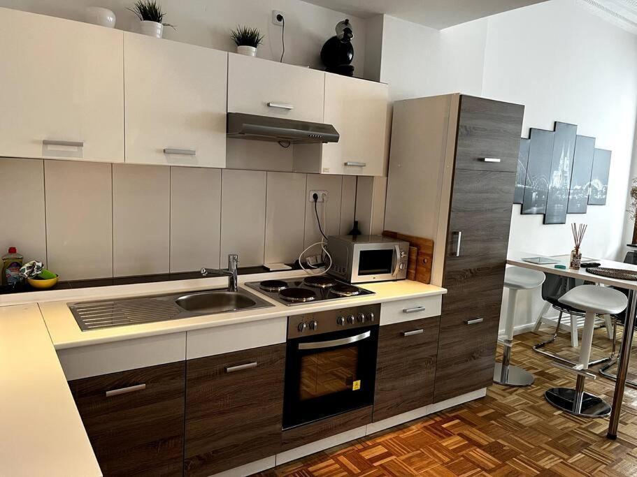 Exklusive Wohnung Mitten Im Schoensten Viertel เบรเมน ภายนอก รูปภาพ